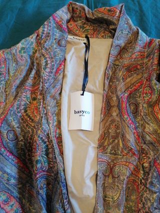 Kimono hippie tela suave a estrenar. Marca basyco.