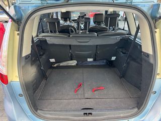 Renault Grand Scenic 2012