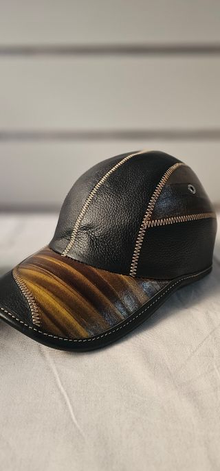 Gorra de cuero