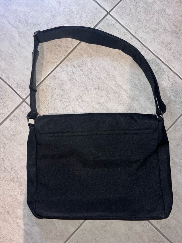 Borsa tracolla Nera per laptop 