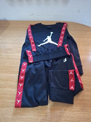 Conjunto Chándal Jordan Niño Negro y rojo, 