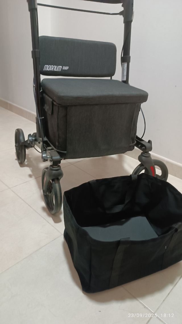 Caminador Magnum con asiento y cesta