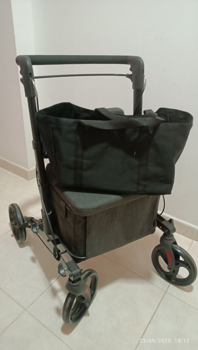 Caminador Magnum con asiento y cesta