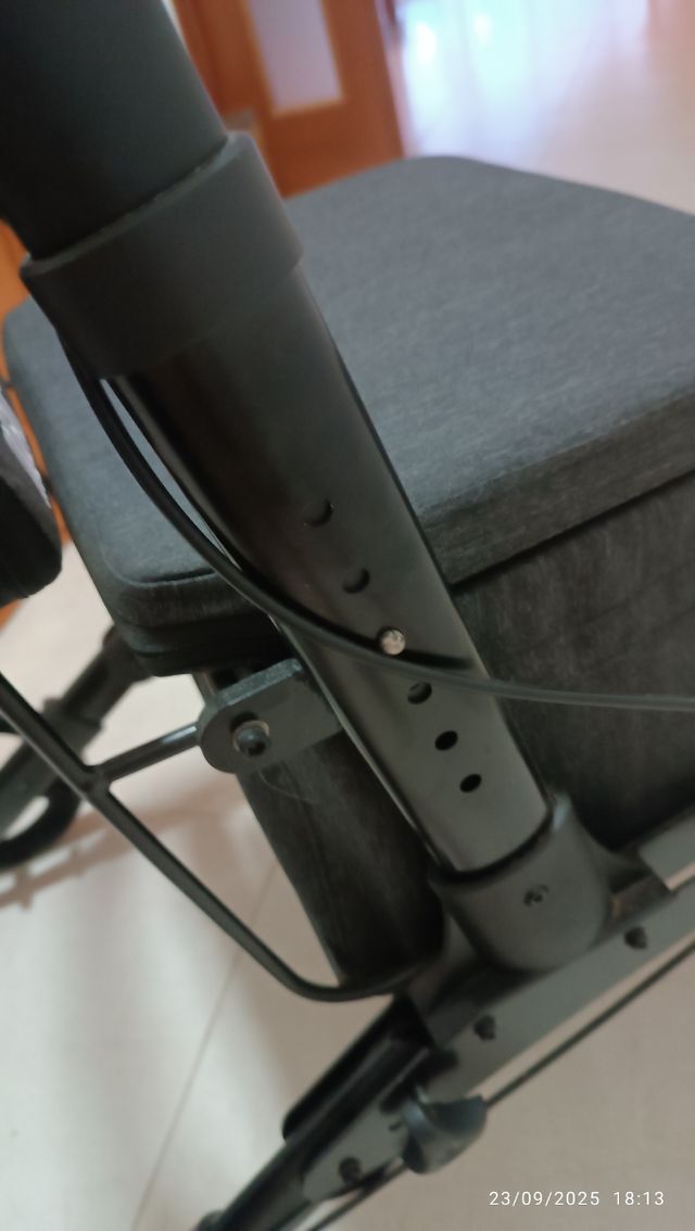 Caminador Magnum con asiento y cesta