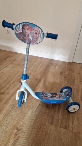 Patinete infantil Frozen