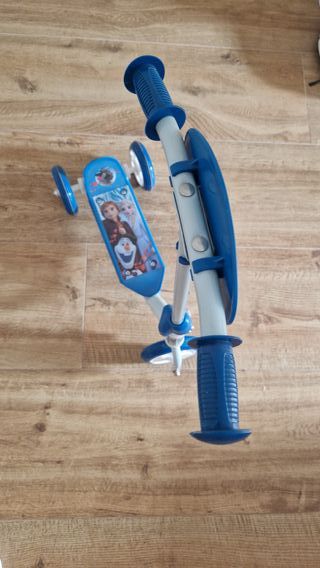 Patinete infantil Frozen