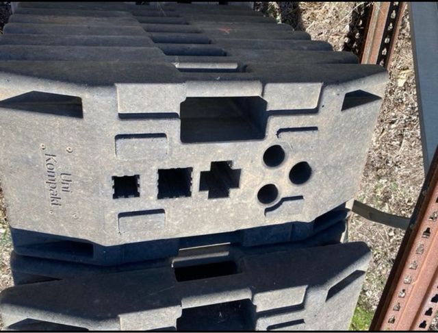 Pies de goma para señalización y vallas