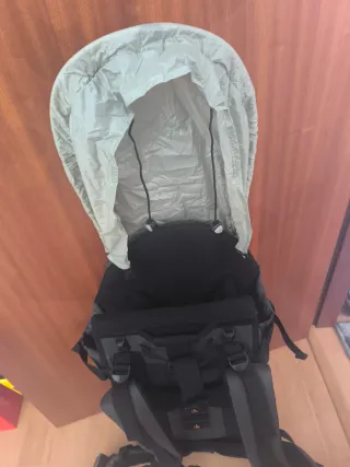 Mochila portabebés Quechua