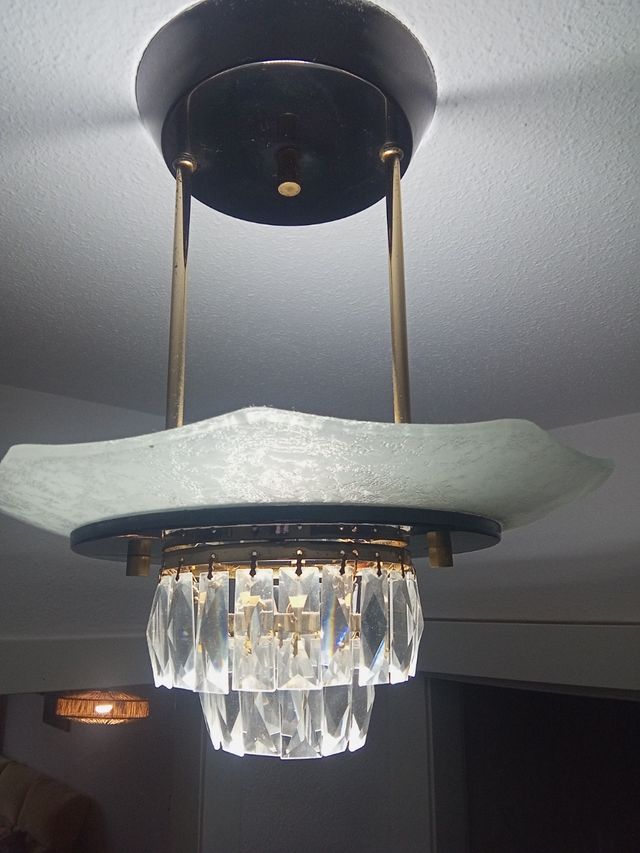 Lámpara colgante de cristal y metal