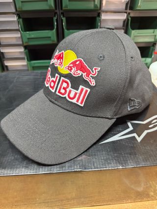 Gorra Red Bull negra