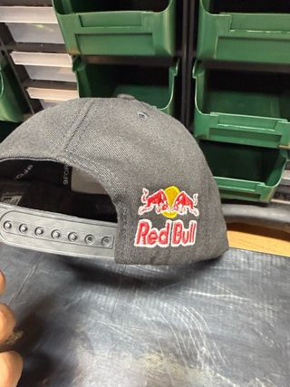 Gorra Red Bull negra