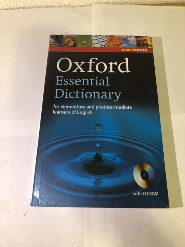 Oxford Essential Dictionary and CD-ROM Pack 2E:...
