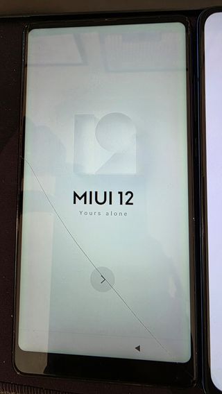 Lotto 2 telefoni Xiaomi: 9T Pro, Mi Mix 2