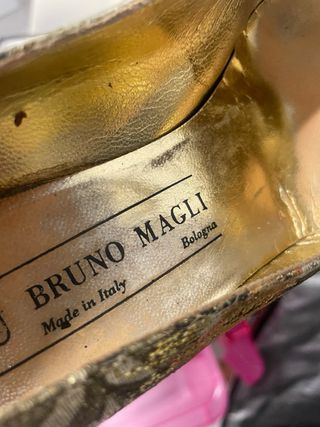 Zapatos de fiesta Bruno Magli dorados y multicolor
