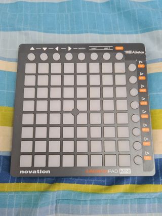 Novation Launchpad Mini Controlador MIDI