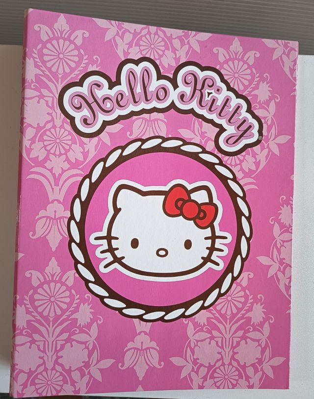 Archivador rosa Hello Kitty