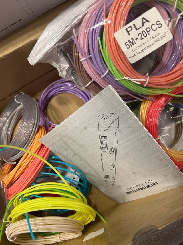 Bolígrafo 3D y filamentos PLA