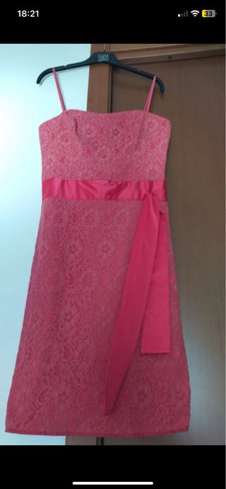 Abito elegante donna rosa con pizzo