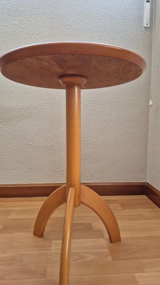 Mesita de salón de madera