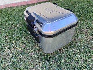 Baúl Givi treker Dolomiti 46L