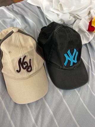 2 Gorras New York Yankees Beige y Negra