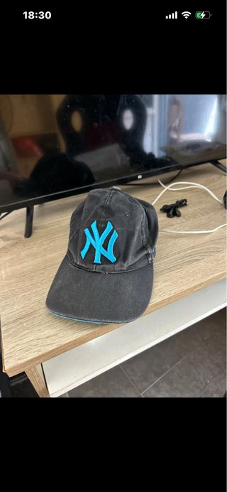 2 Gorras New York Yankees Beige y Negra