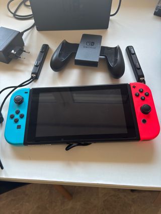 Nintendo Switch Azul y Rojo