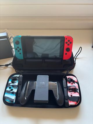 Nintendo Switch Azul y Rojo