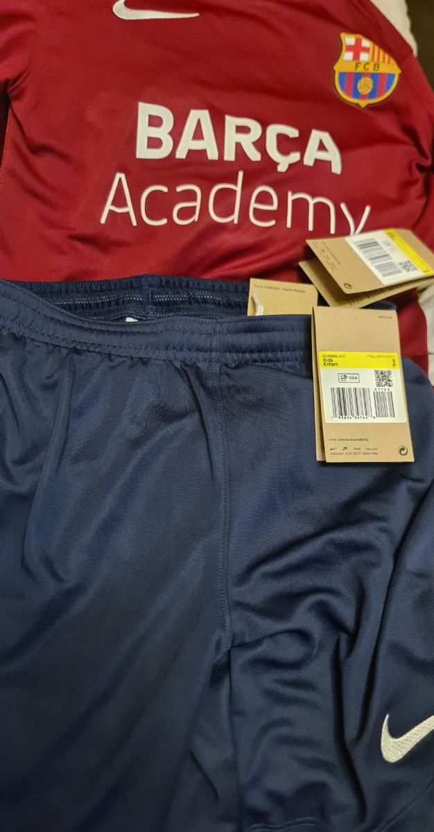 Equipación Barcelona Academy Niñ@ Talla S