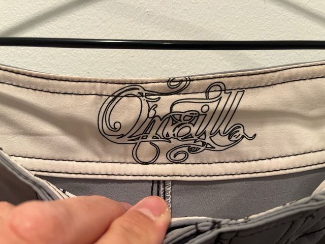 Bermudas O'Neill grises surferas