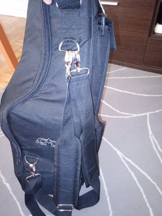 Funda para saxo alto Madarozzo. 