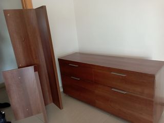 Comedor enter:mueble aparador, mesa y 6 sillas