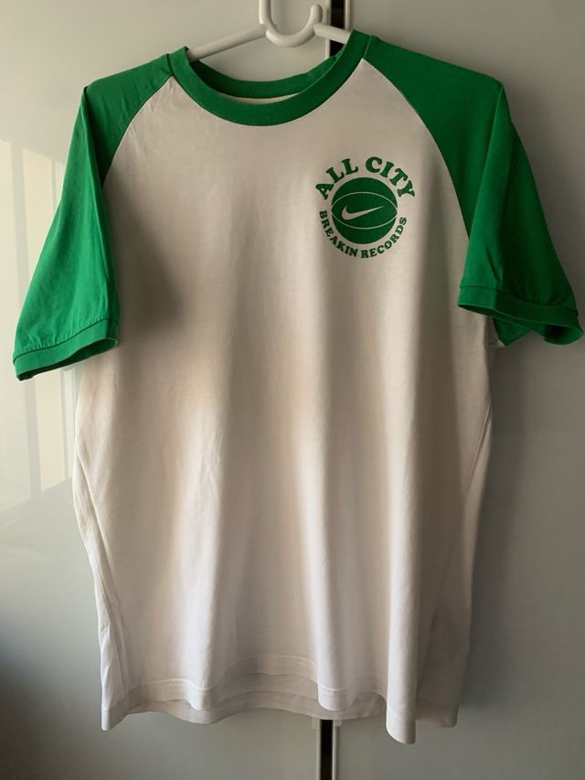 Camiseta Nike Basket Vintage