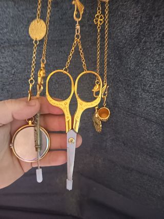 Chatelaine oro y verde