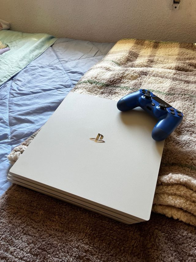 Ps4 Pro da 1 TB Glacier White