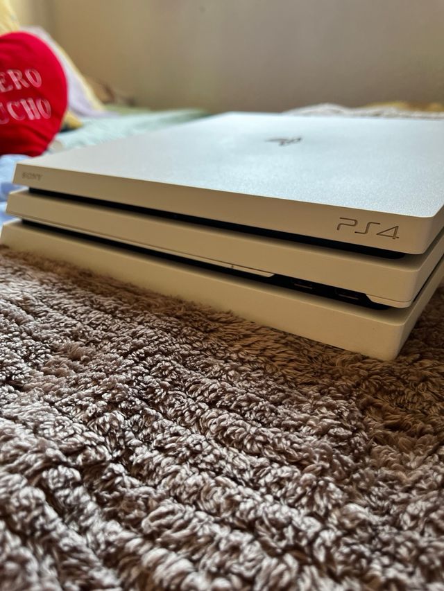 Ps4 Pro da 1 TB Glacier White