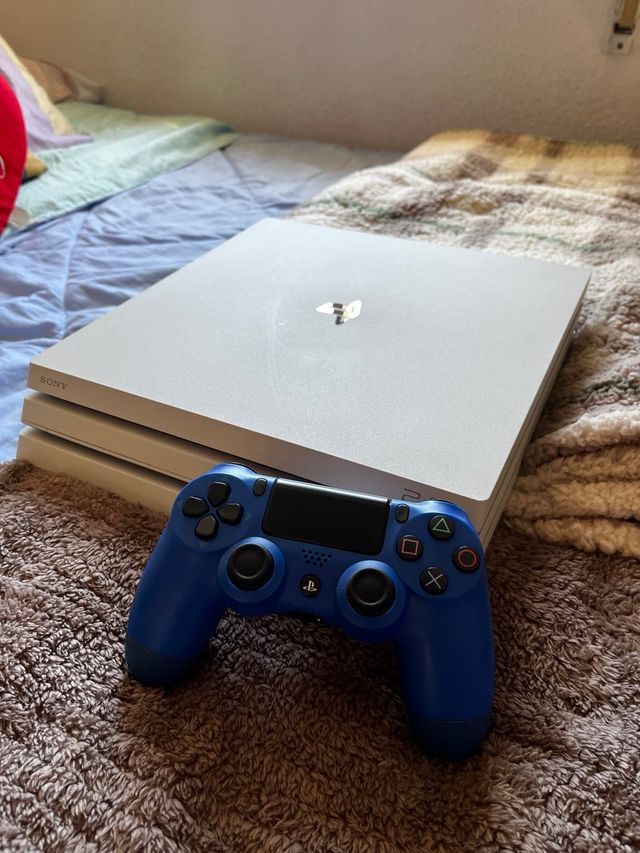 Ps4 Pro da 1 TB Glacier White