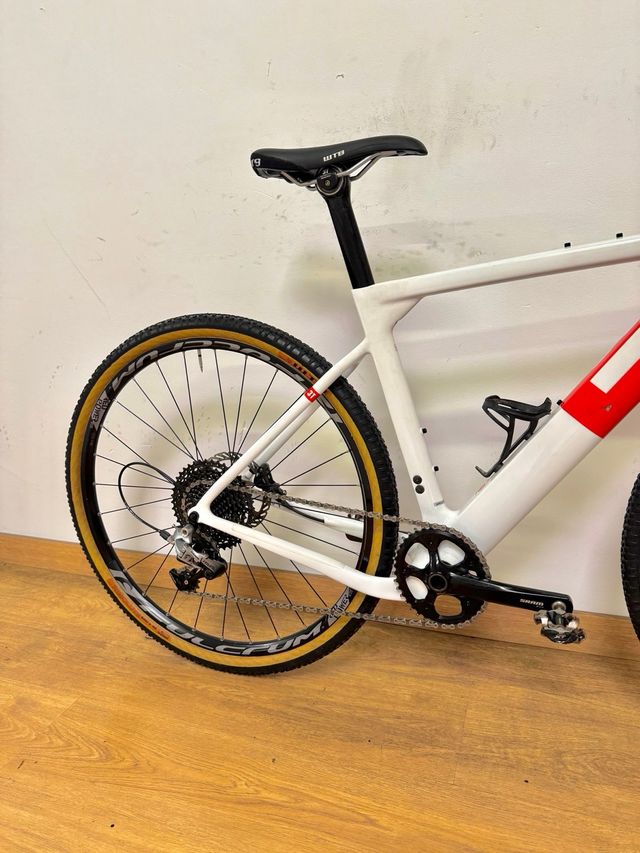 GRAVEL 3T EXPLORO CARBONO T-S