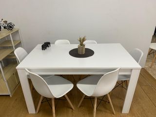 Pack mesa NUEVO de madera y Sillas Nordicas 