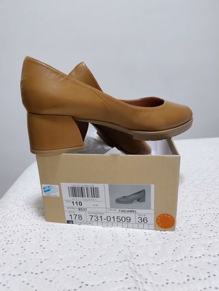 Zapatos de tacón marrones talla 36