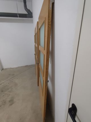 Puerta individual y doble de roble con cristalera
