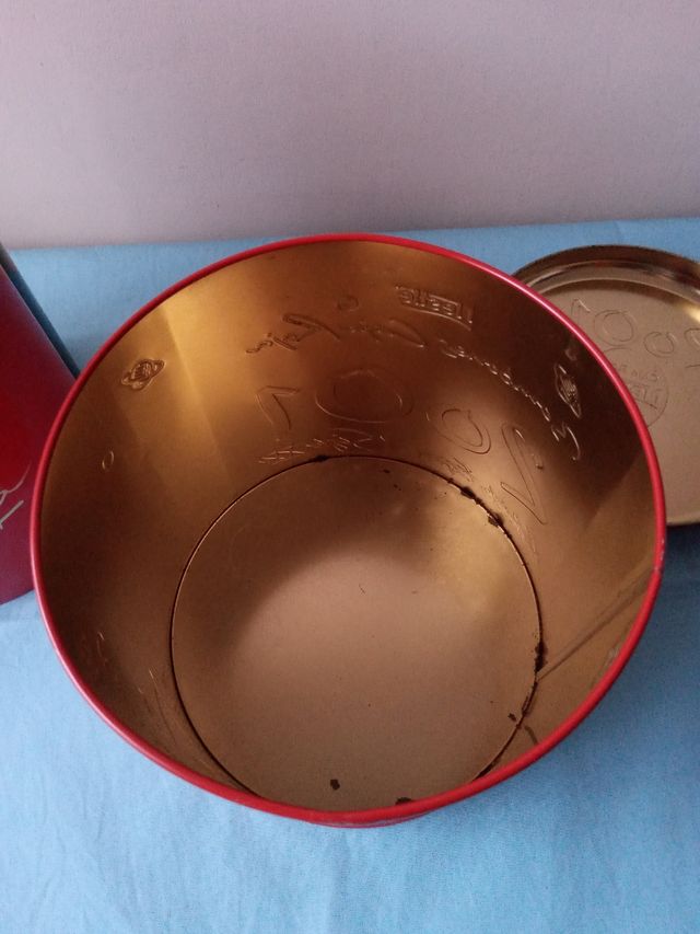 Scatola Metallica Nestlé