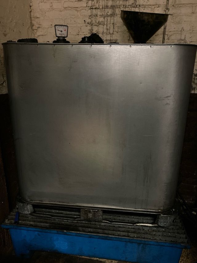 depósito recogida aceite sucio