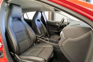 Mercedes GLA MERCEDES-BENZ  GLA 200 d Urban 