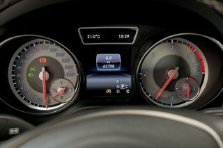 Mercedes GLA MERCEDES-BENZ  GLA 200 d Urban 