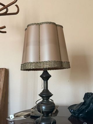 Lámpara de mesa antigua