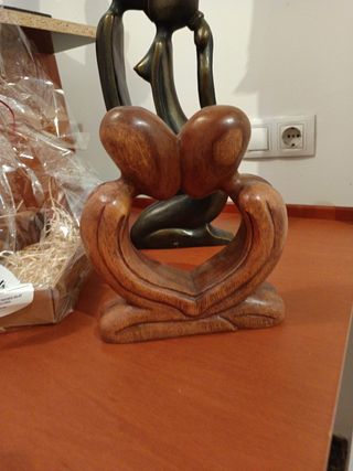 Tres tallas de madera LOVE