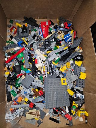 Un sacco di parti da costruzione Lego
2.300 kg