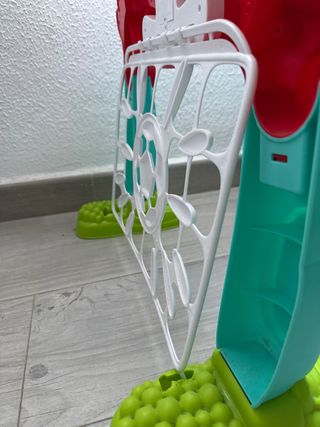 Portería infantil interactiva cuentagoles