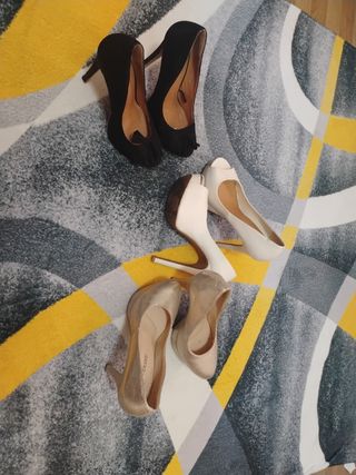 Lote 3 pares de zapatos de tacón por 6 euros
